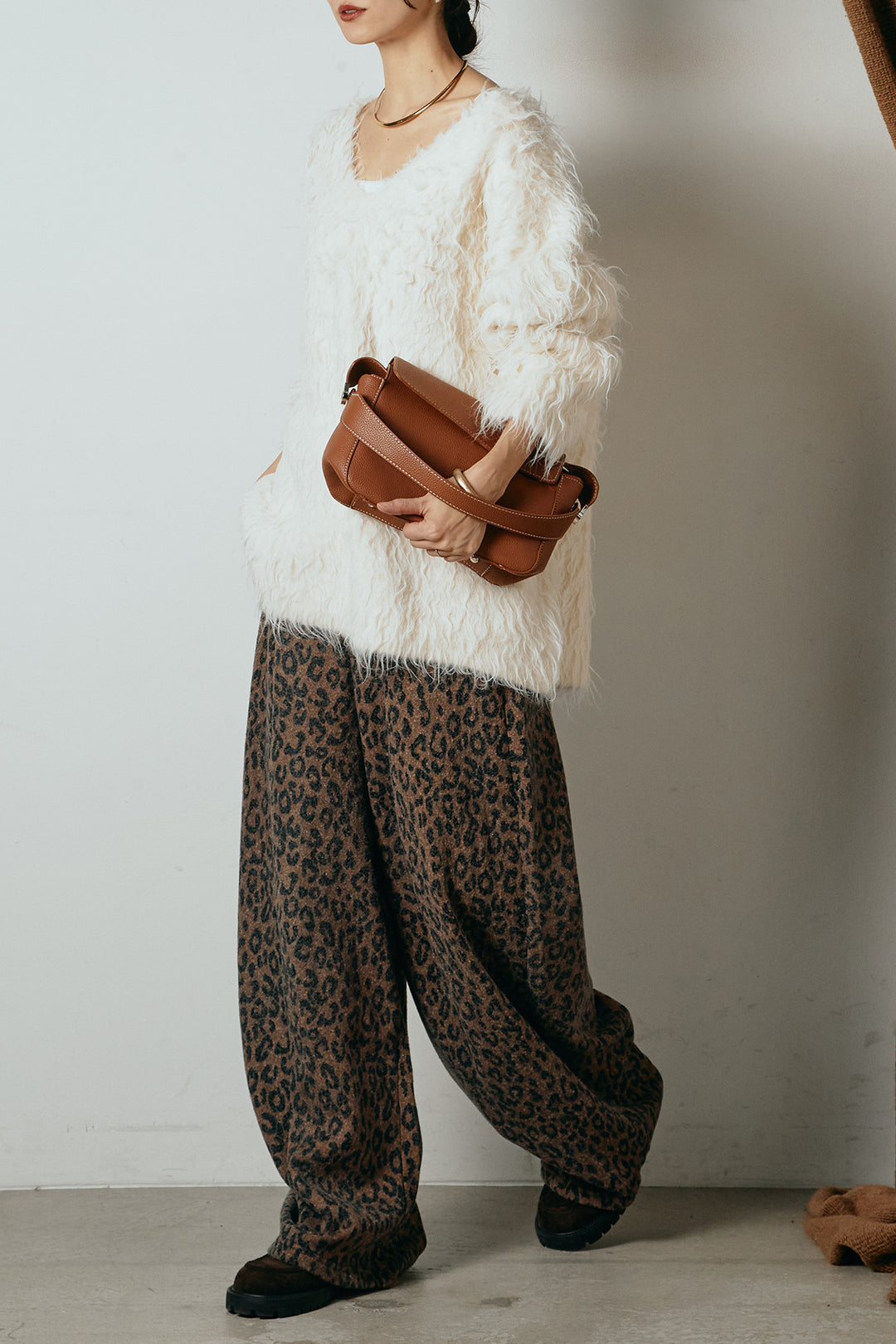 [SET]深Vネックシャギーニットトップス+リラックスレオパード柄ワイドパンツ(2set)