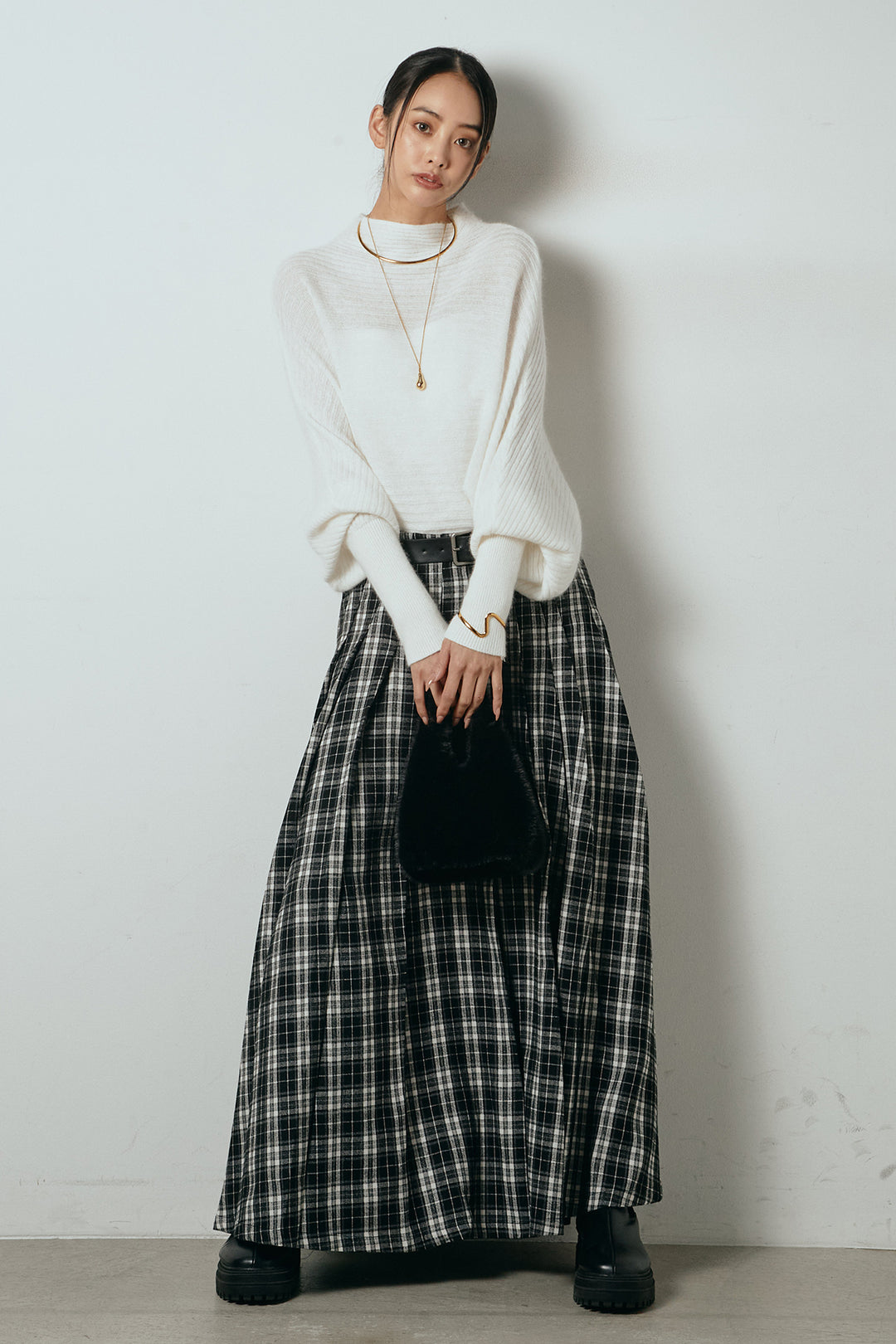 [SET]ポンチョシルエット透かしニットトップス+ベルト付きタータンチェックプリーツスカート(2set)