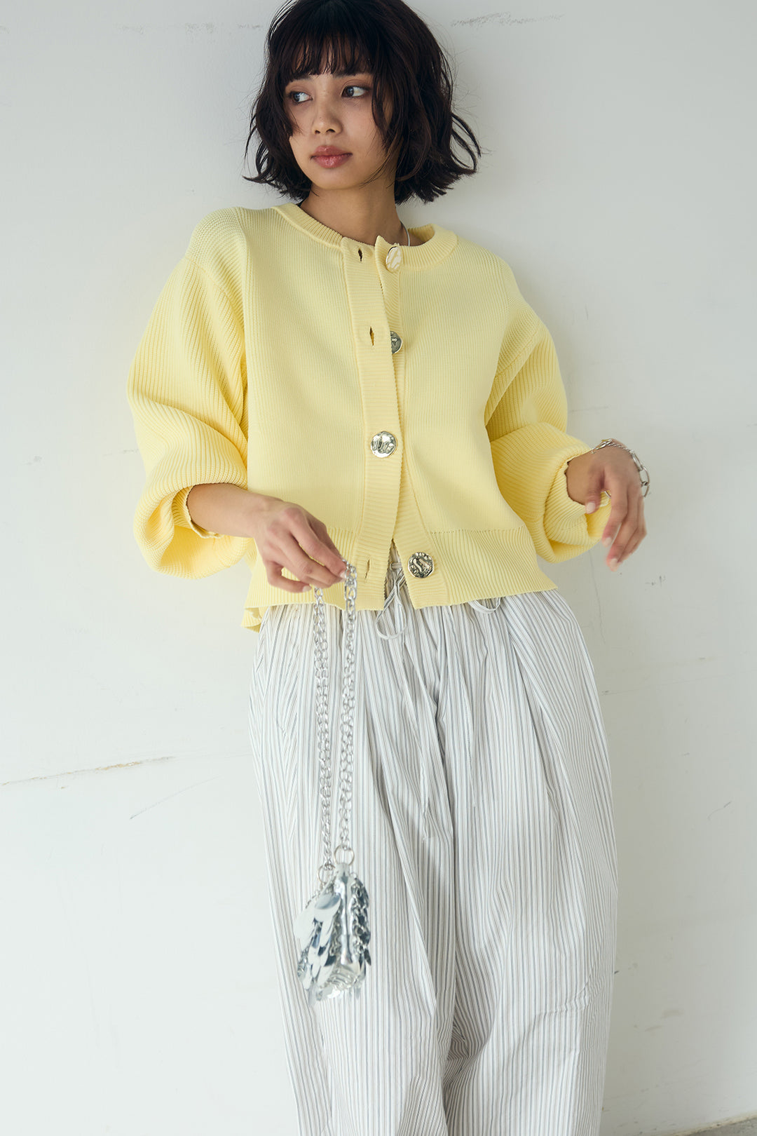 [SET]スポンディッシュBIGボタンクルーネックカーディガン+ランダムストライプタックギャザーパンツ(2set)