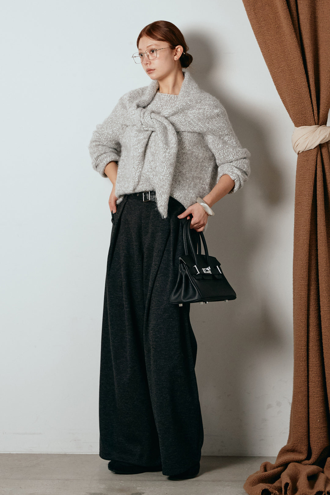 [SET]スカーフ付きミックスニットトップス+細ベルト付き起毛タックワイドパンツ(2set)