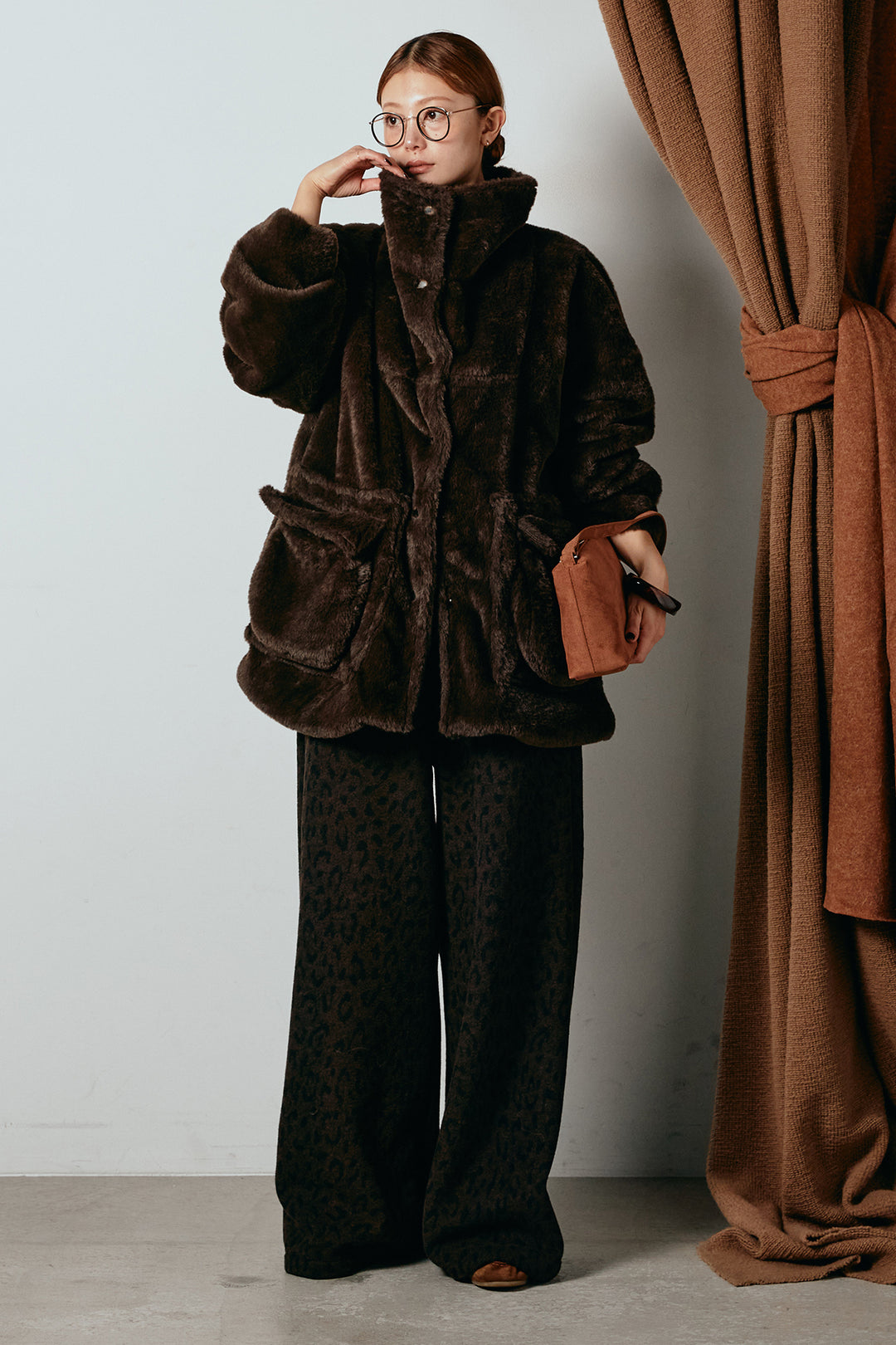 [SET]スタンドネックファーコート+レオパードジャガードニットパンツ(2set)