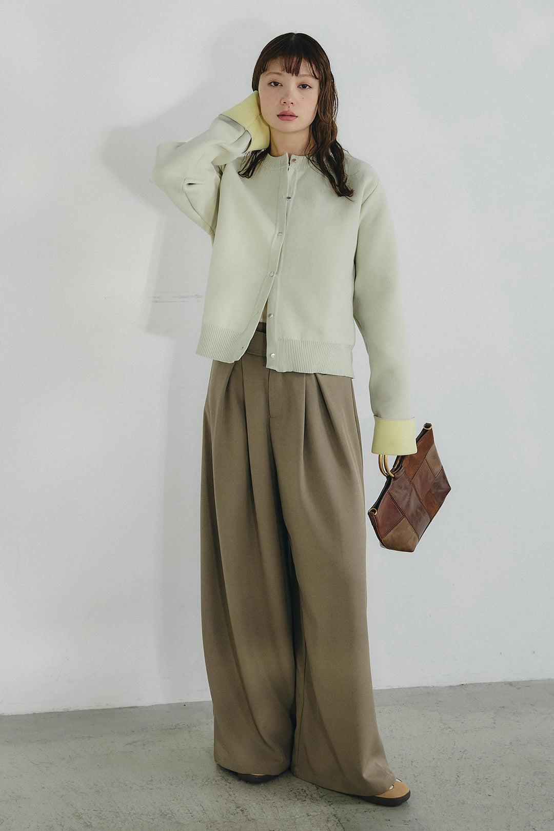 [SET]リバーシブル配色ニットカーディガン+ベルト付きツータックワイドパンツ(2set)