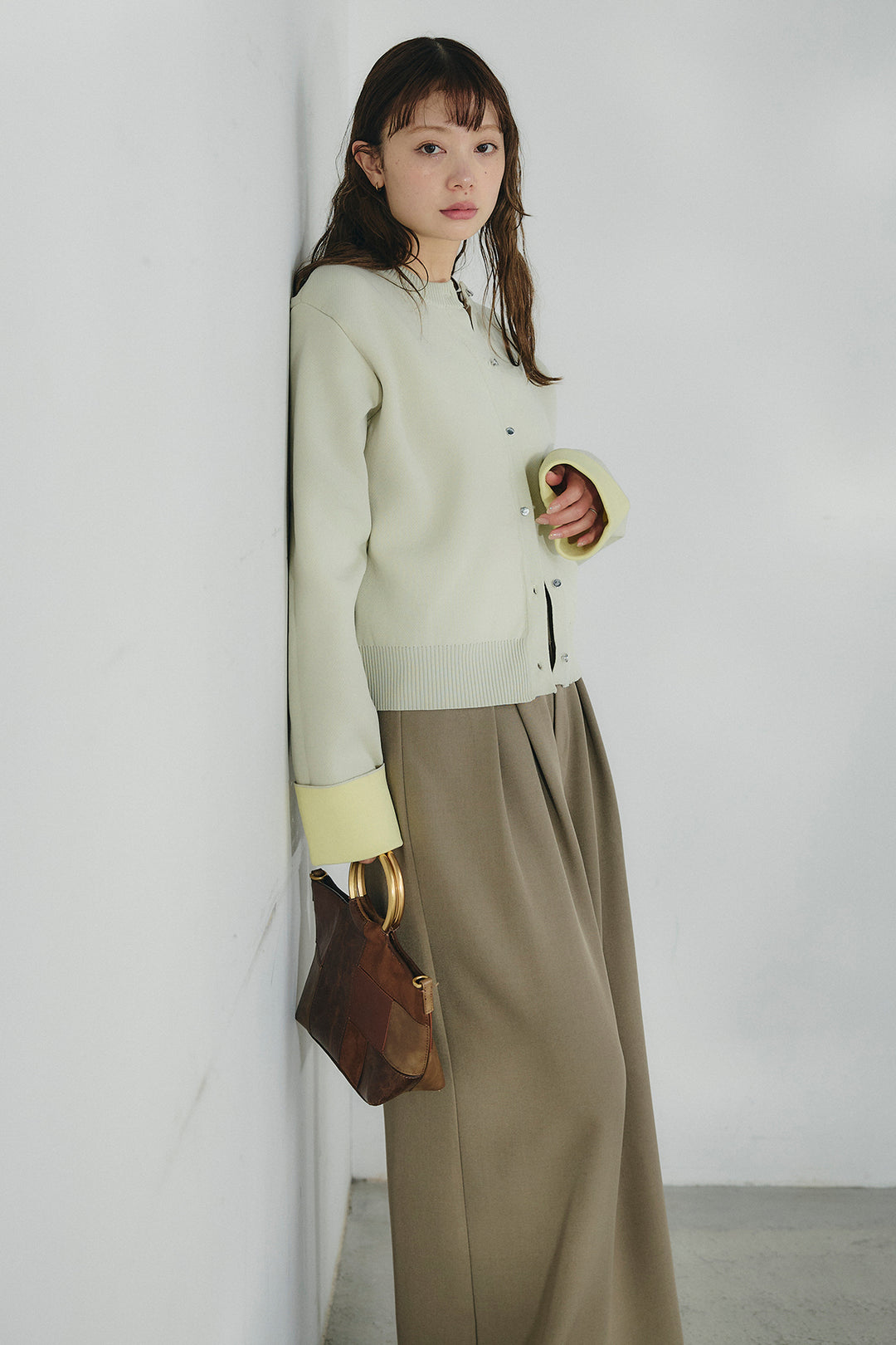 [SET]リバーシブル配色ニットカーディガン+ベルト付きツータックワイドパンツ(2set)