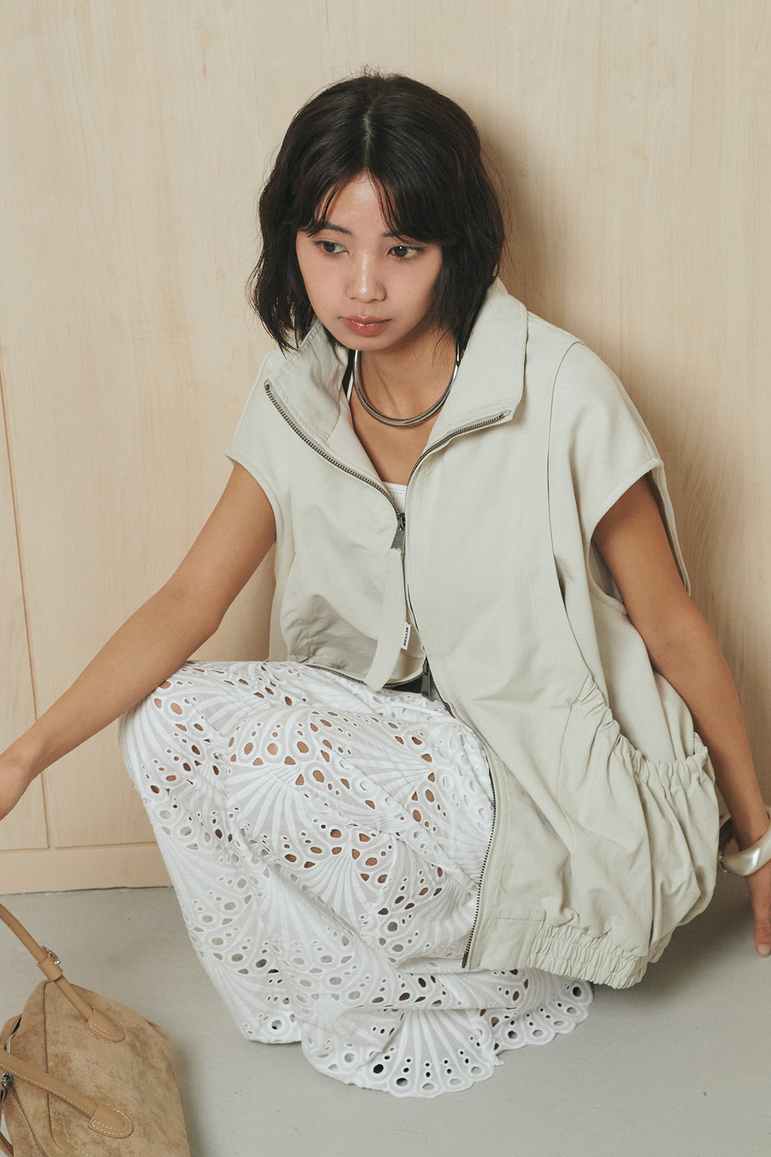 [SET]ショルダー切替スタンドネックジップベスト+レース刺繍リラックスパンツ(2set)