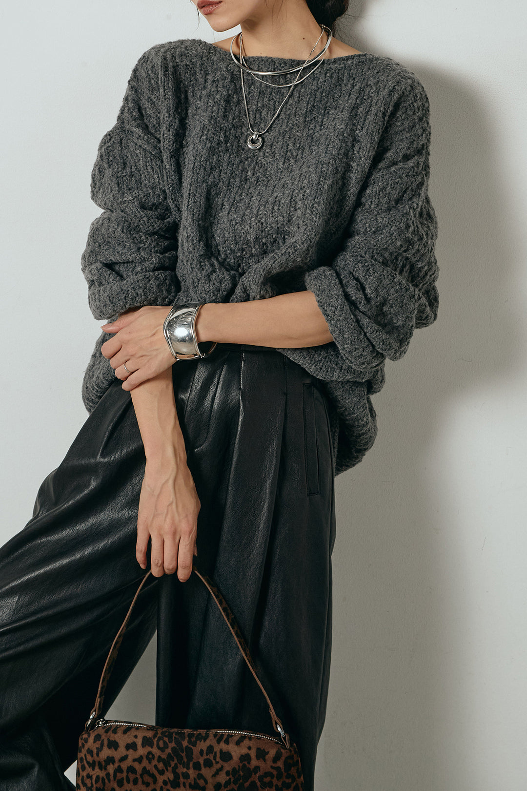 [SET]ボリューム編みニットプルオーバー+ベルト付きレザーライクタックパンツ(2set)