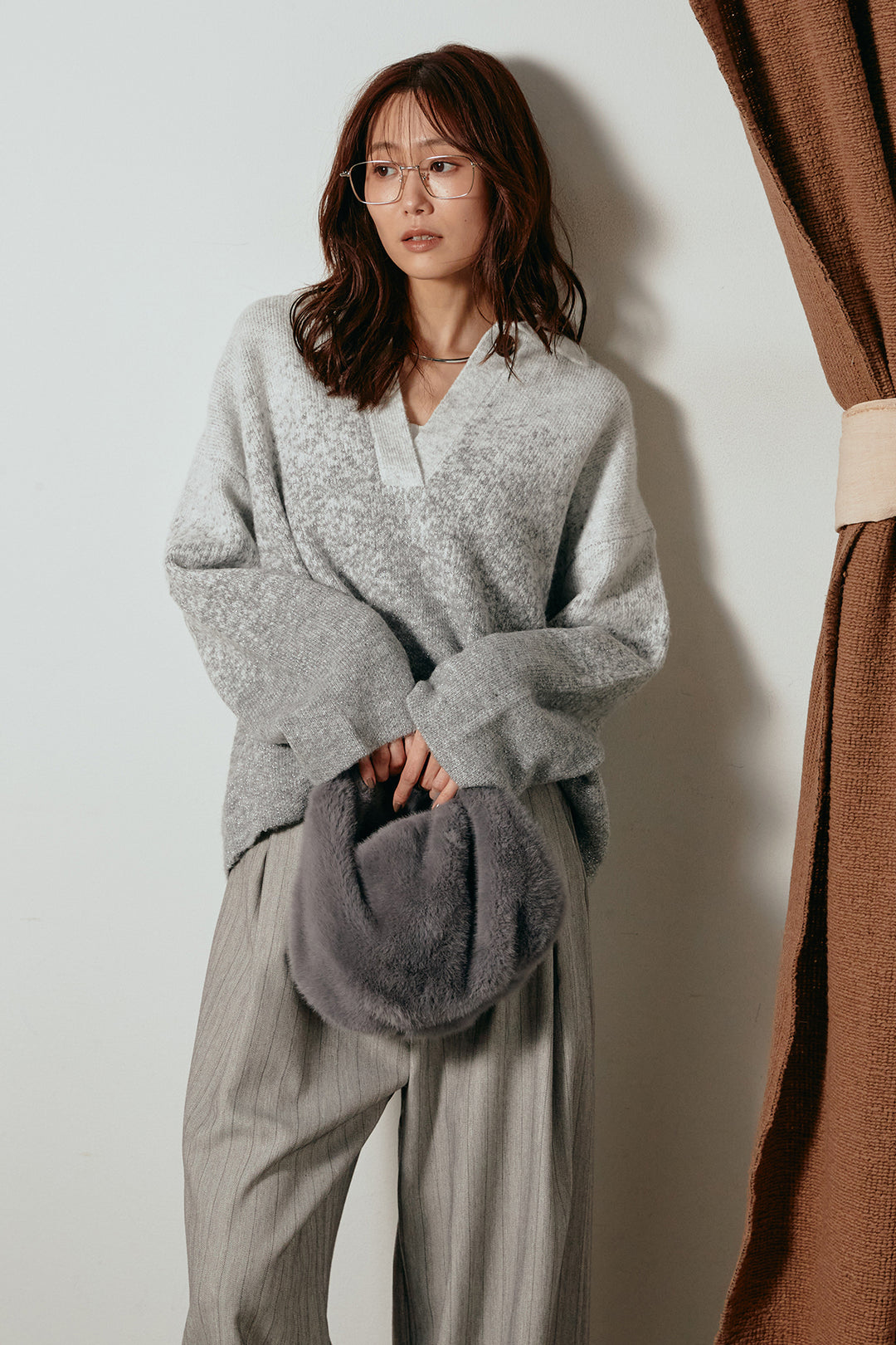 [SET]グラデーションラメニットキーネックプルオーバー+ストライプヘリンボーンパンツ(2set)