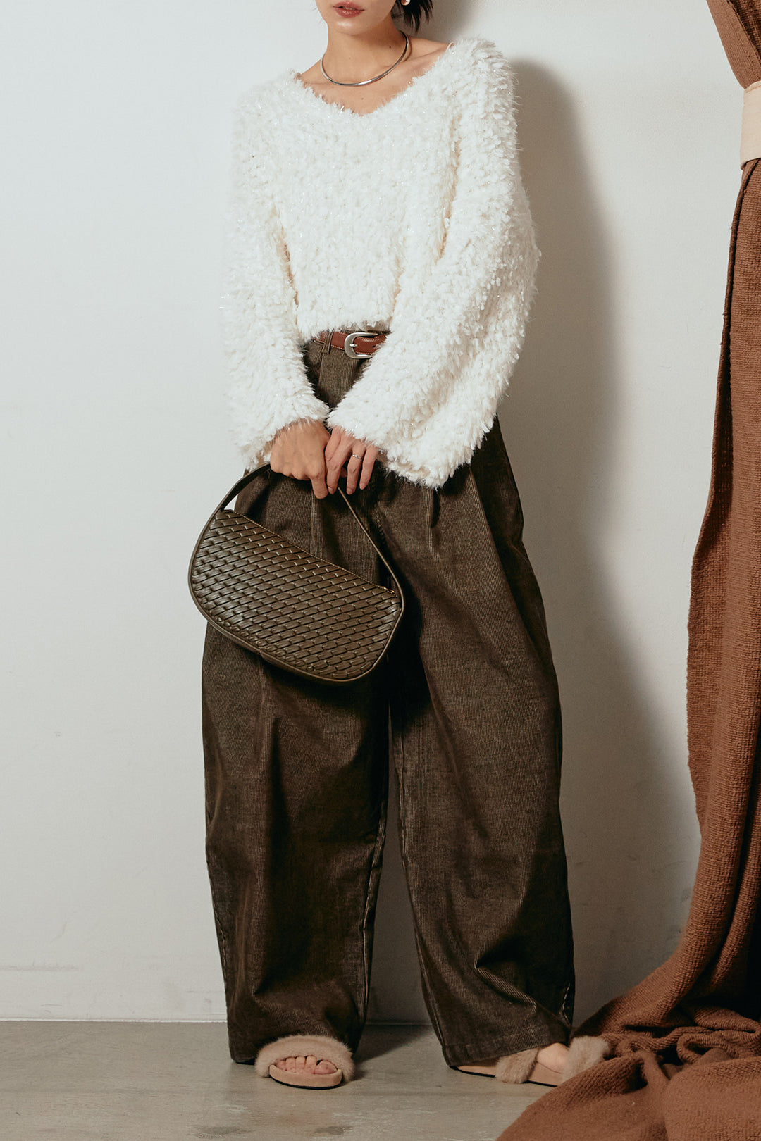 [SET]深Vネックチョウチョヤーンニットトップス+フロントタック入りコーデュロイパンツ(2set)