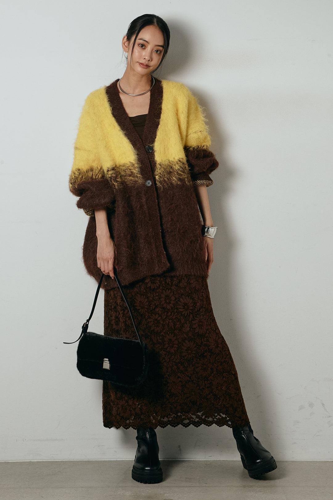 [SET]起毛グラデーションニットカーディガン+花柄刺繍ベロアフレアスカート(2set)