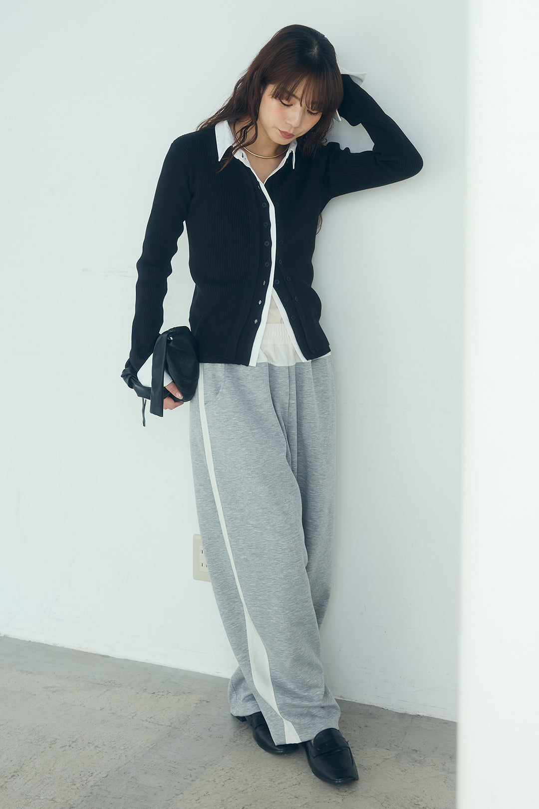 [SET]シャツドッキングボタンニットカーディガン+異素材切り替えスウェットパンツ(2set)