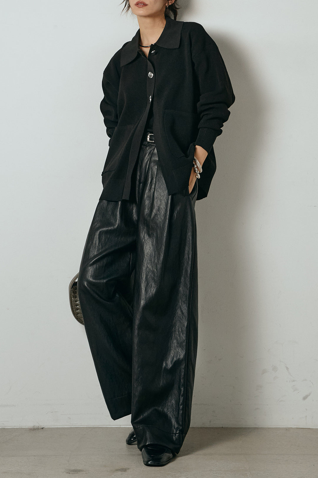 [SET]メタル釦衿付きニットカーディガン+ベルト付きレザーライクタックパンツ(2set)