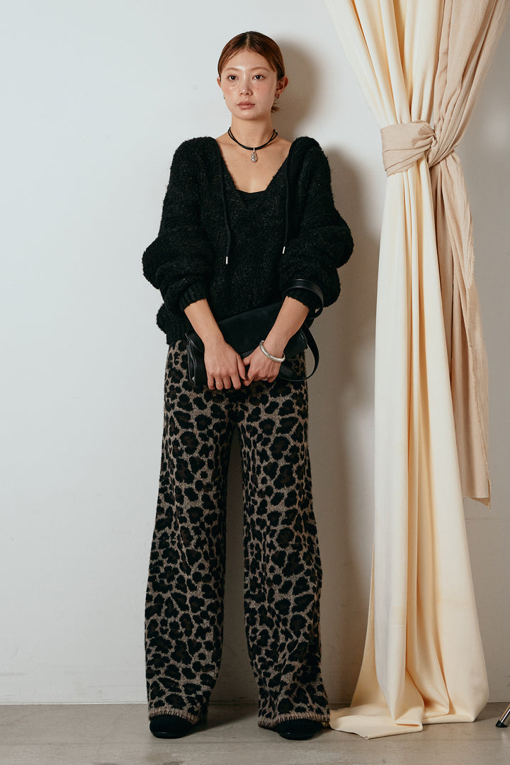 [SET]ブークレキーネックプルオーバー+リラックスレオパード柄ニットパンツ(2set)