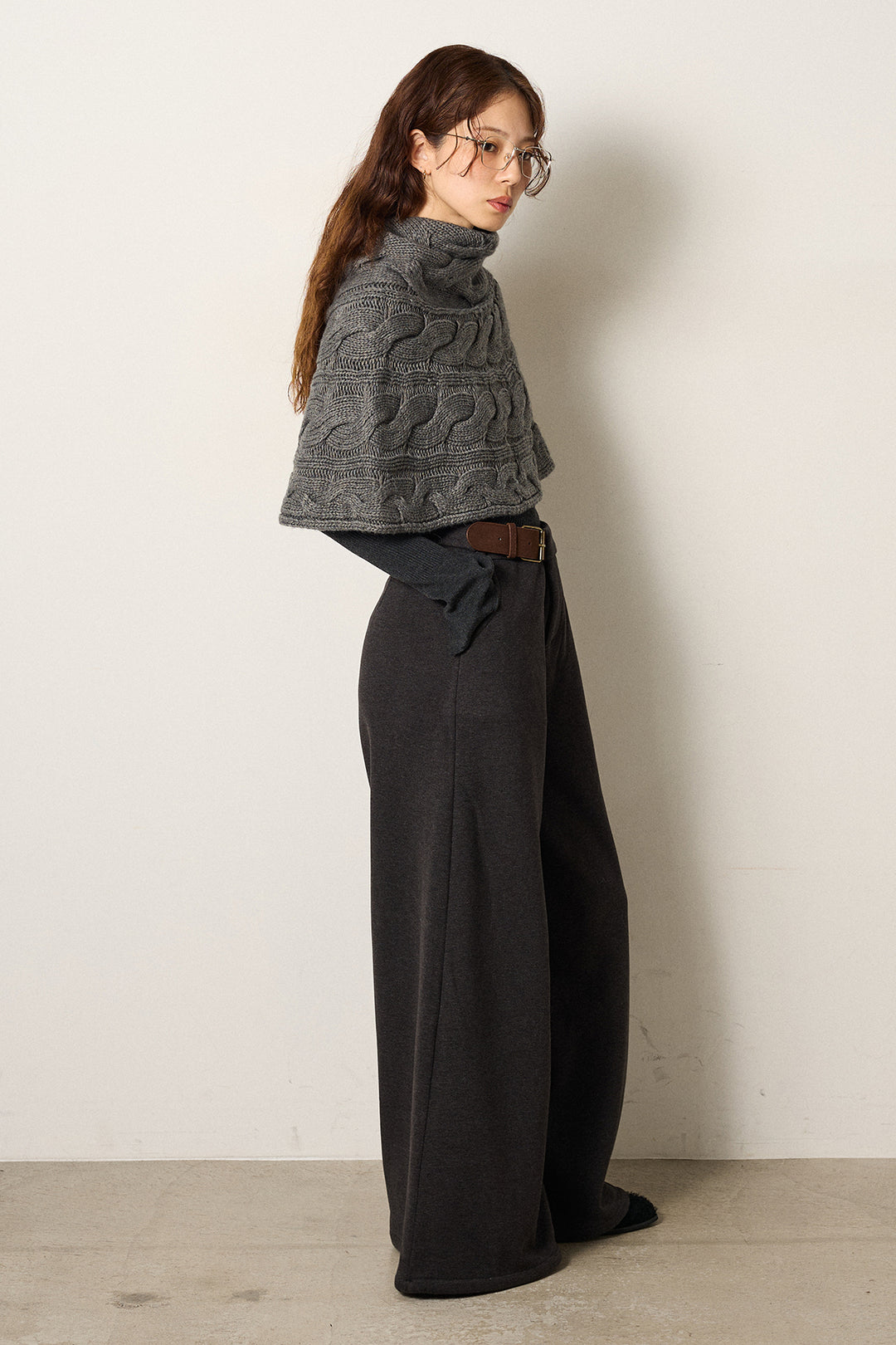 [SET]ケーブル編みケープレイヤードニット+サイドベルトパンツ(2set)