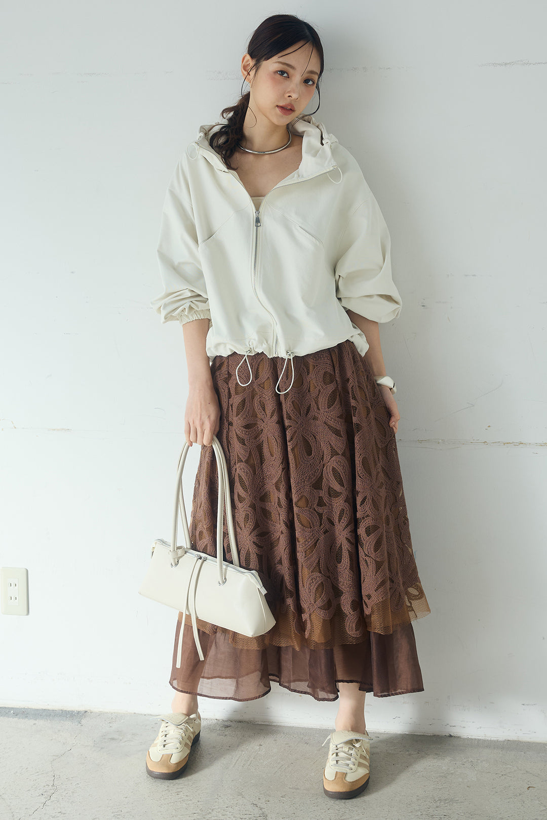 [SET]ネック裾絞りブルゾンアウター+ニュアンス柄刺繍スカート(2set)