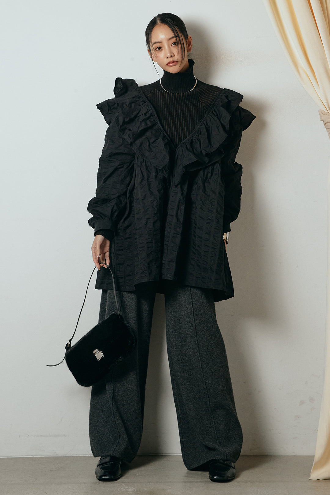 [SET]Vネックフリルカラーブラウス+センターラインニットパンツ(2set)