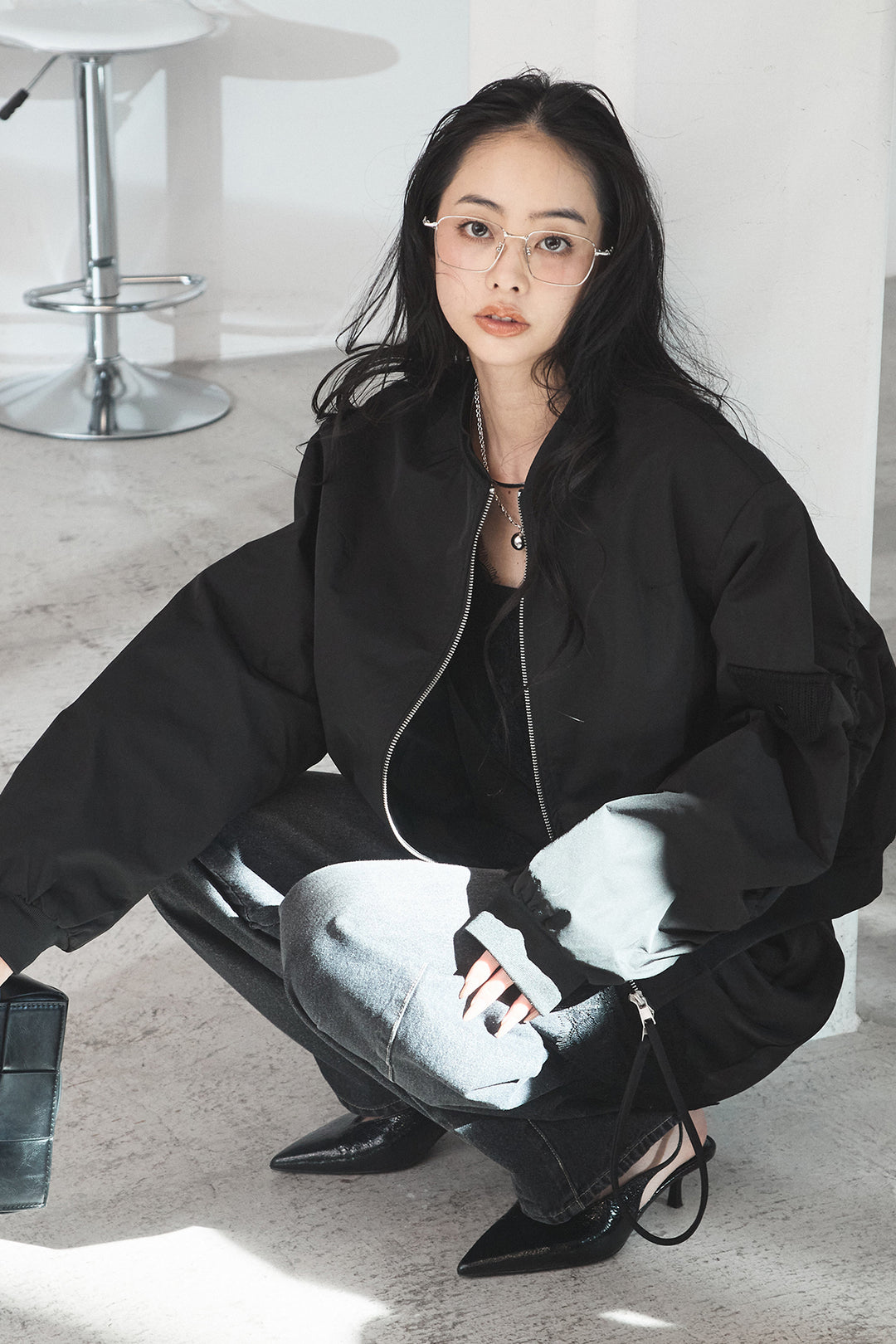 [SET]袖ギャザーデザインブルゾン+レース切り替えキャミソール+デニムアシメカーブパンツ(3set)