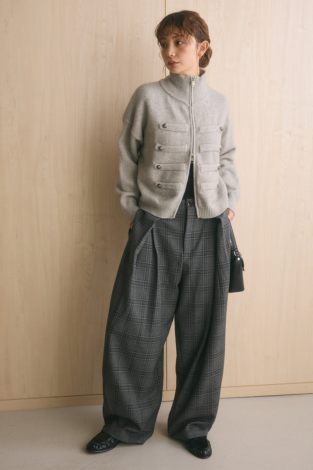 [SET]ナポレオンボタンハイネックニットブルゾン+ブリティッシュチェックバレルパンツ(2set)