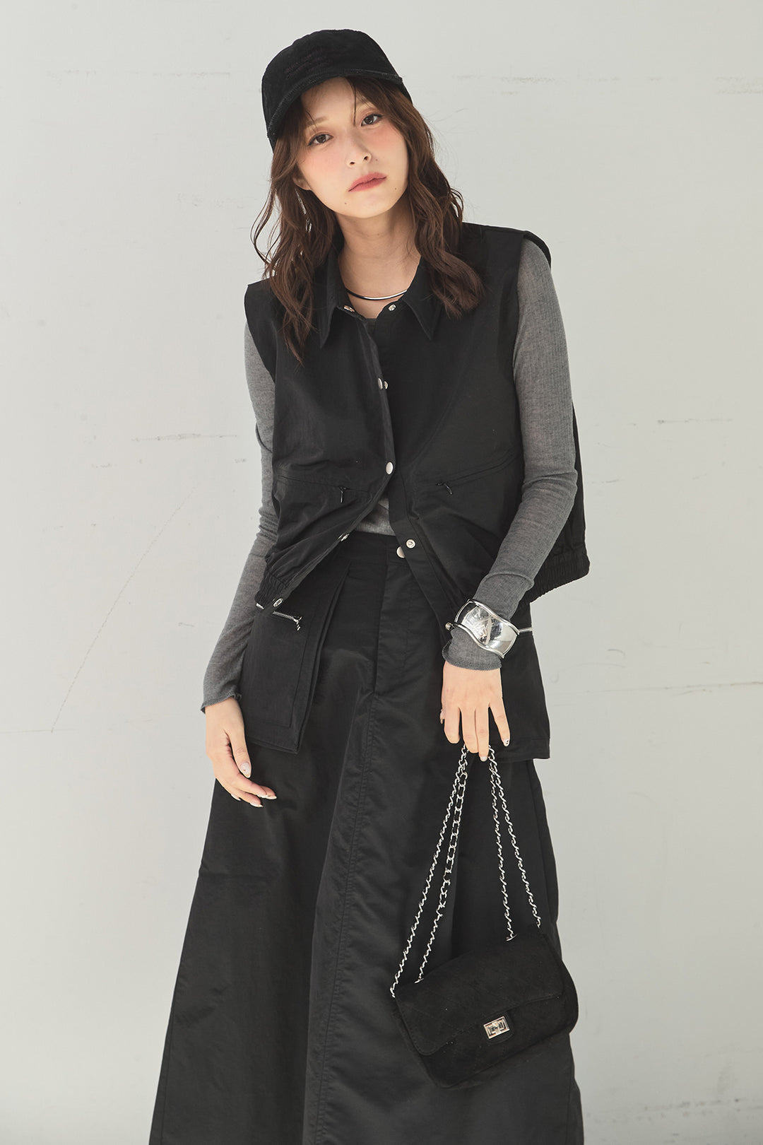 [SET]襟付きナイロンベスト+サイドデザインナイロンスカート+リブシアークルーネック長袖トップス(3set)