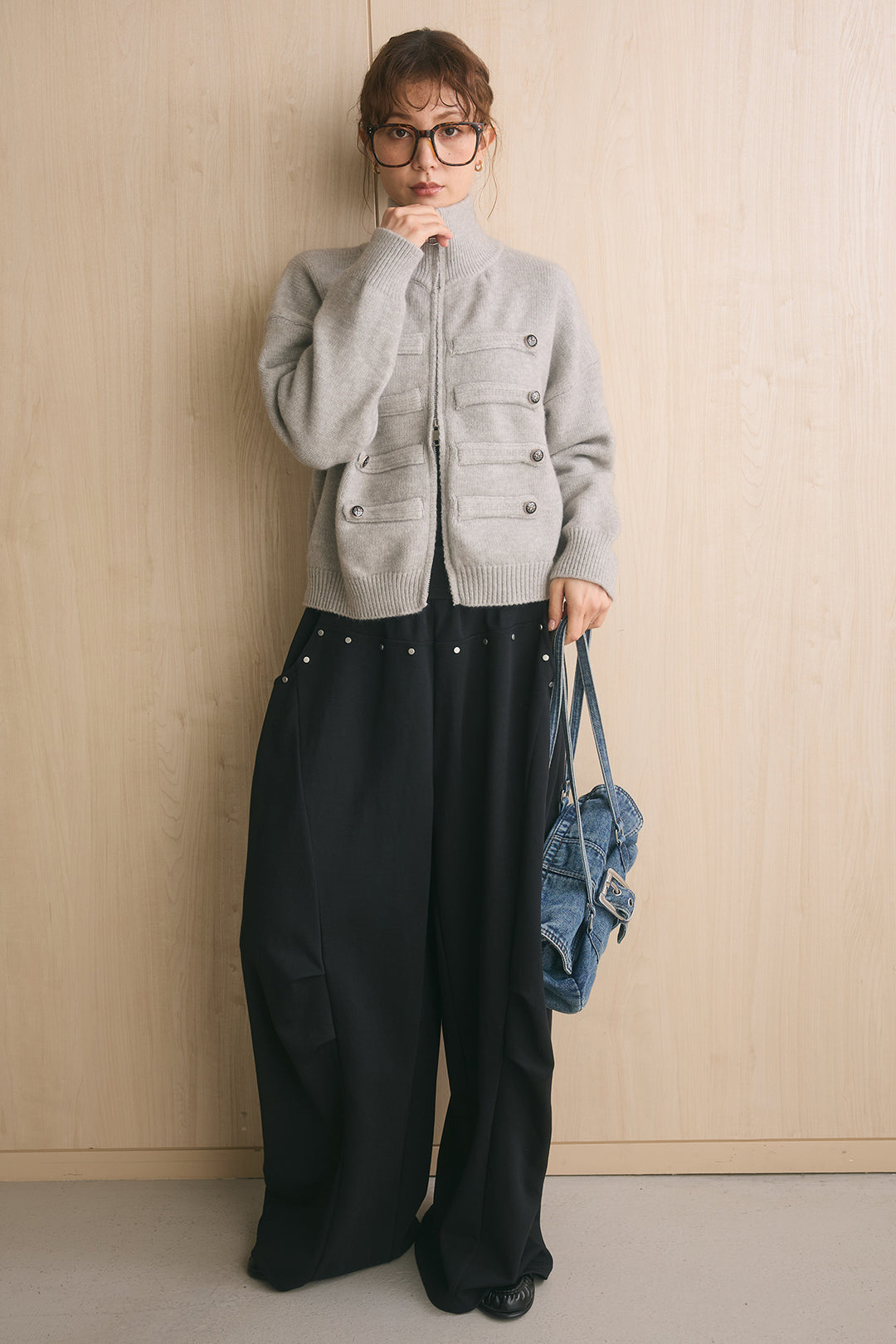 [SET]ナポレオンボタンハイネックニットブルゾン+スタッズ付きニーサイドタックスウェットパンツ(2set)
