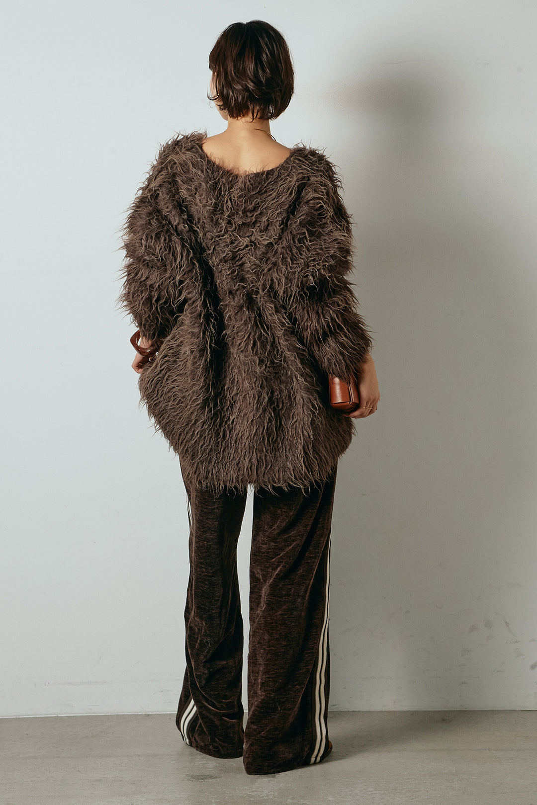 [SET]深Vネックシャギーニットトップス+リラックスサイドラインベロアワイドパンツ(2set)