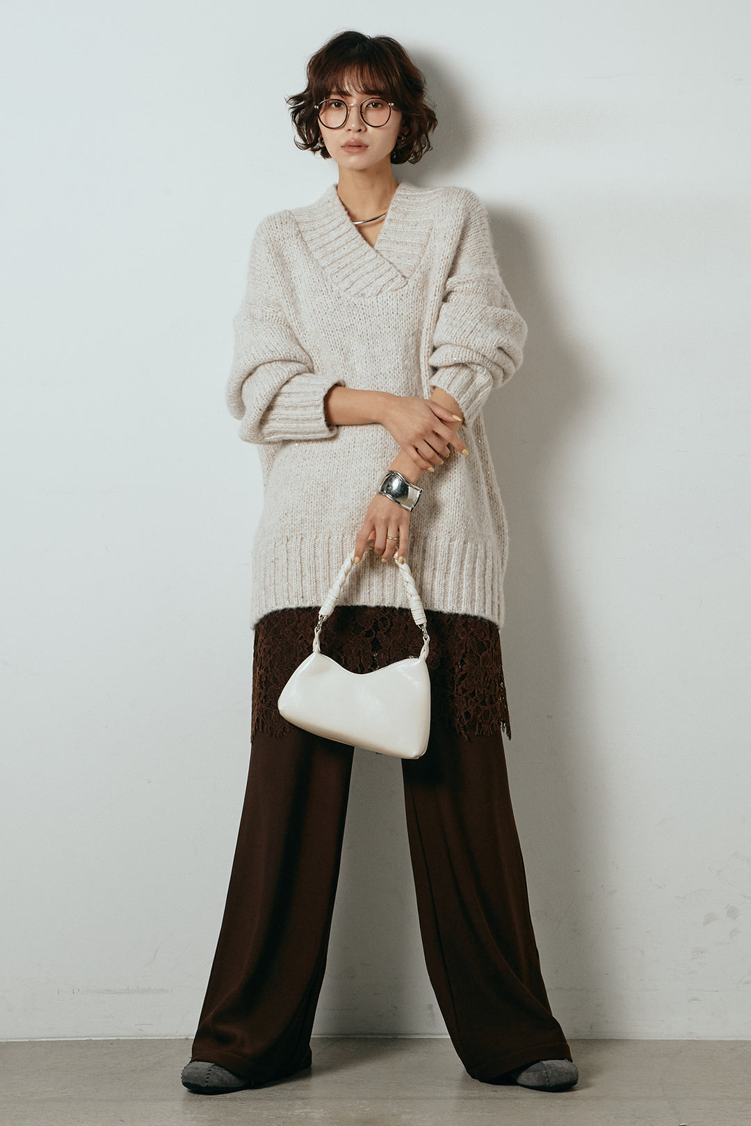 [SET]Vネックラメニットトップス+レース刺繍レイヤードフレアパンツ(2set)