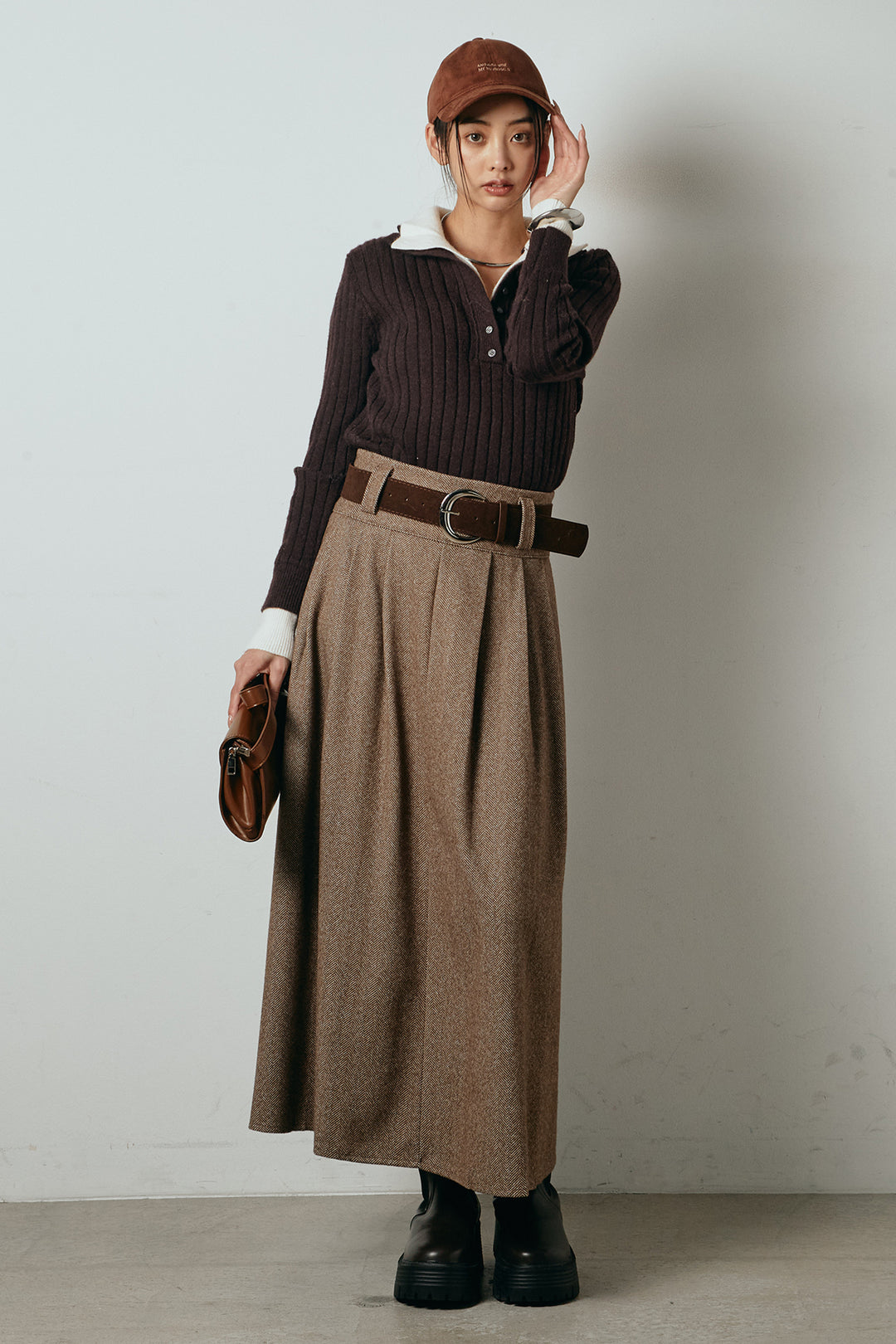 [SET]レイヤード風リブニットトップス+太ベルト付きヘリンボーンプリーツスカート(2set)