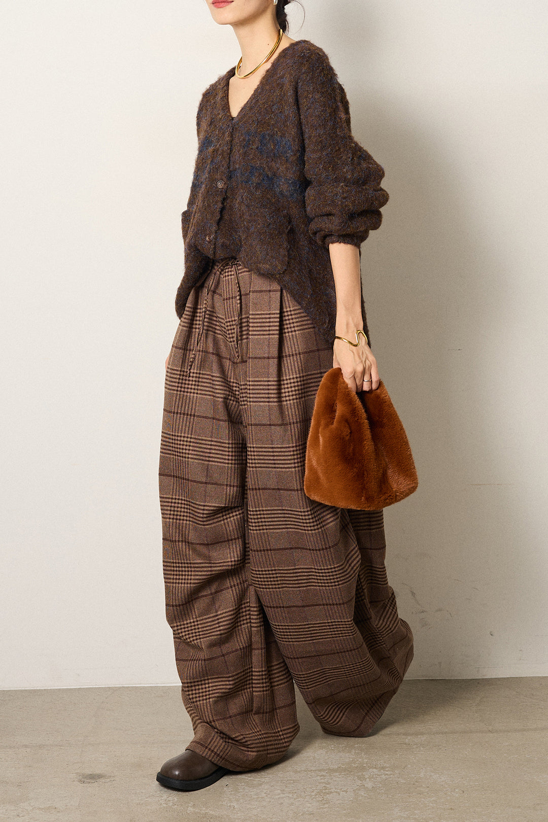 [SET]ウール混透かしロゴニットカーディガン+グレンチェックルーズタックパンツ(2set)