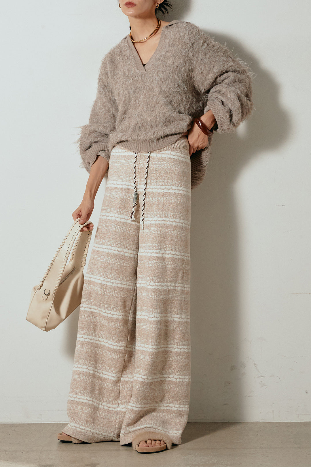 [SET]襟付きシャギーニットポロトップス+マルチライン柄リラックスニットパンツ(2set)