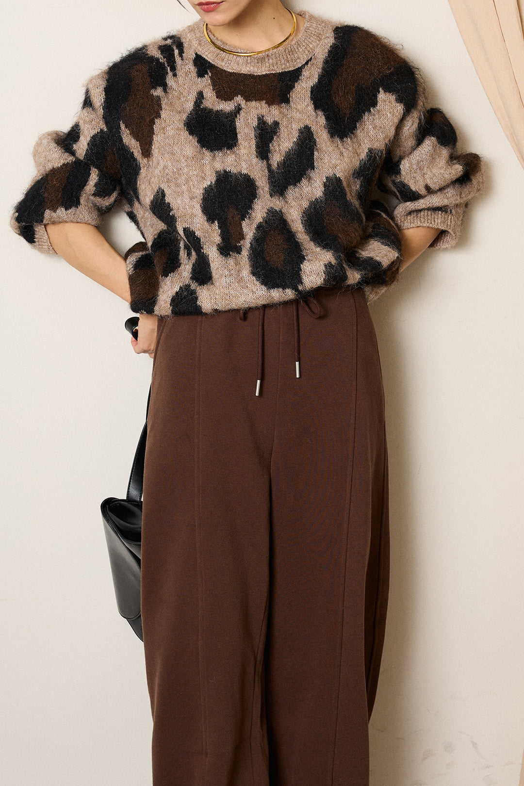 [SET]ルーズアニマルモヘアニットトップス+スウェットワイドカーブパンツ(2set)