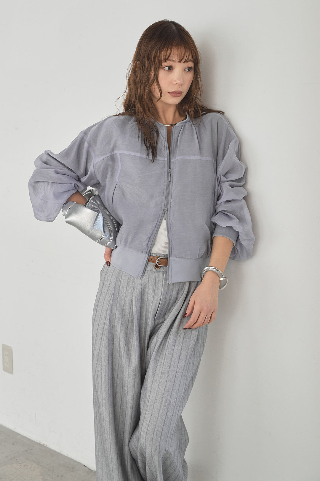 [SET]シアー×ポンチブルゾン+細ベルト付きピンストライプワイドパンツ(2set)