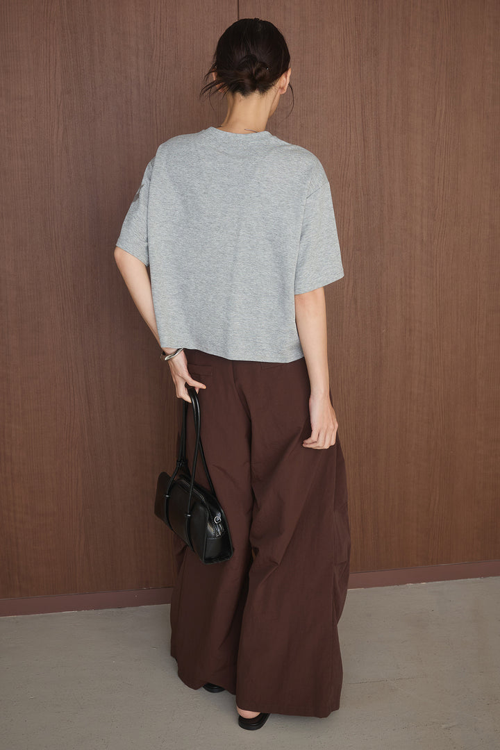 [SET]チュールモチーフデザインTシャツ+ボタンデザインニーサイドタックパンツ(2set)