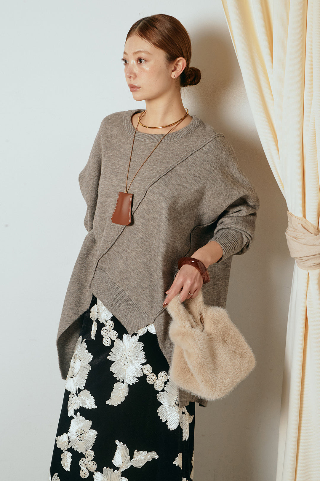 [SET]アシンメトリーデザインニットトップス+フラワー刺繍ワイドスカート(2set)