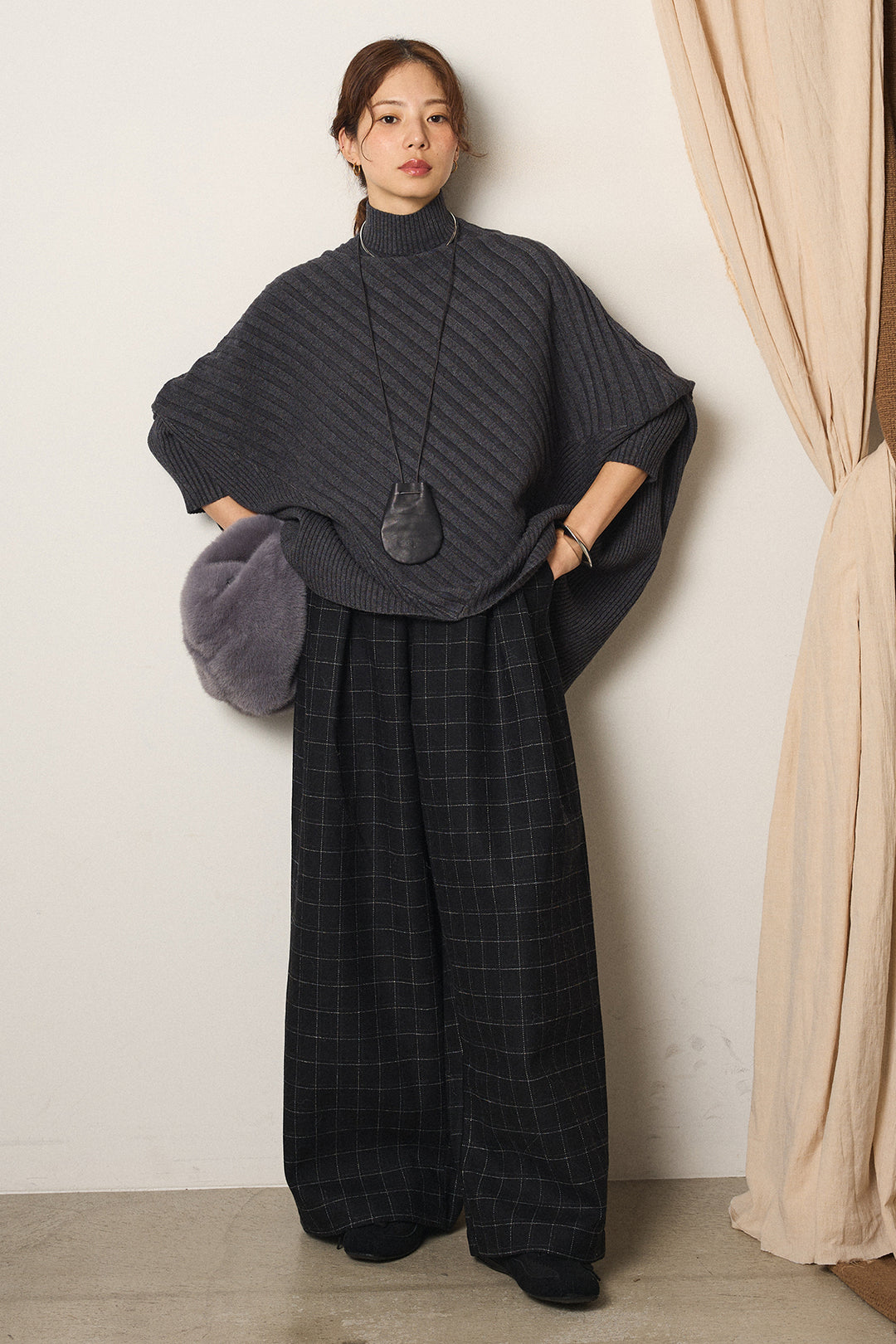 [SET]アシメデザインリブポンチョニットトップス+ウールライクチェックタックパンツ(2set)