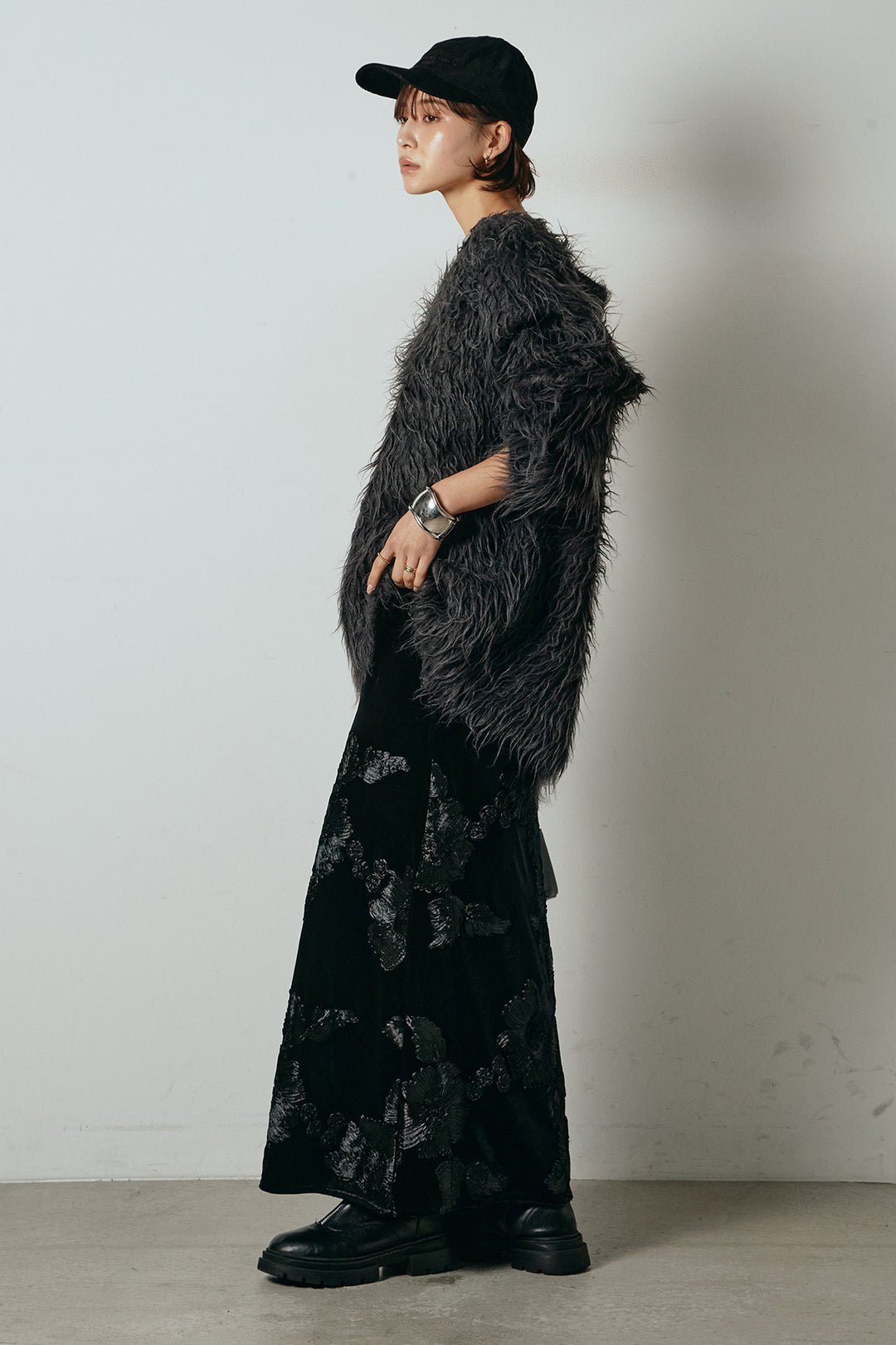 [SET]深Vネックシャギーニットトップス+フラワー刺繍ワイドスカート(2set)