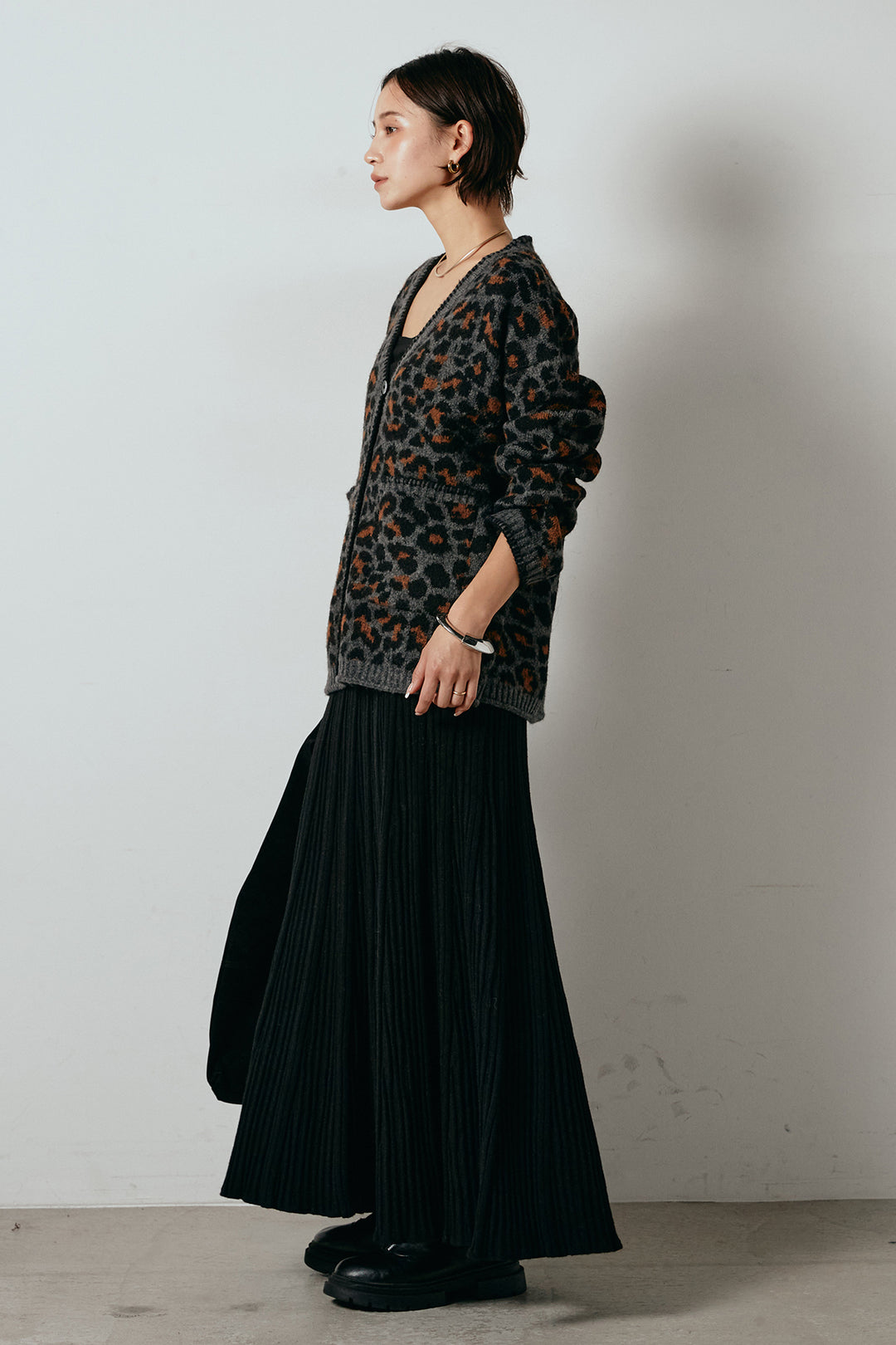 [SET]ステッチデザインレオパードニットカーディガン+リブニットフレアスカート(2set)