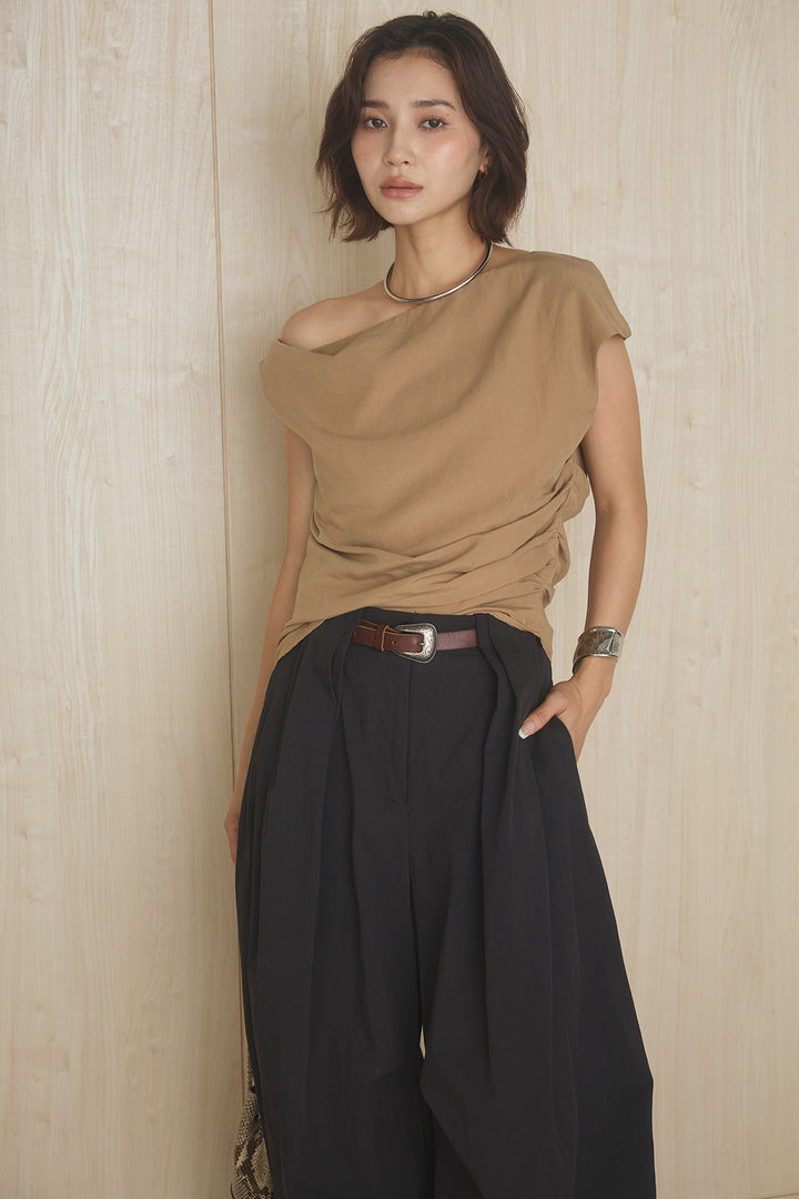 [SET]ノースリーブアシンメトリートップス+ニーサイドタックボリュームカーブパンツ(2set)