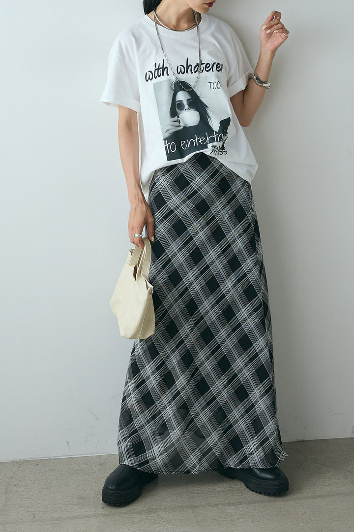 [SET]モノトーンフォトプリントTシャツ+マルチ柄シアースカート(2set)