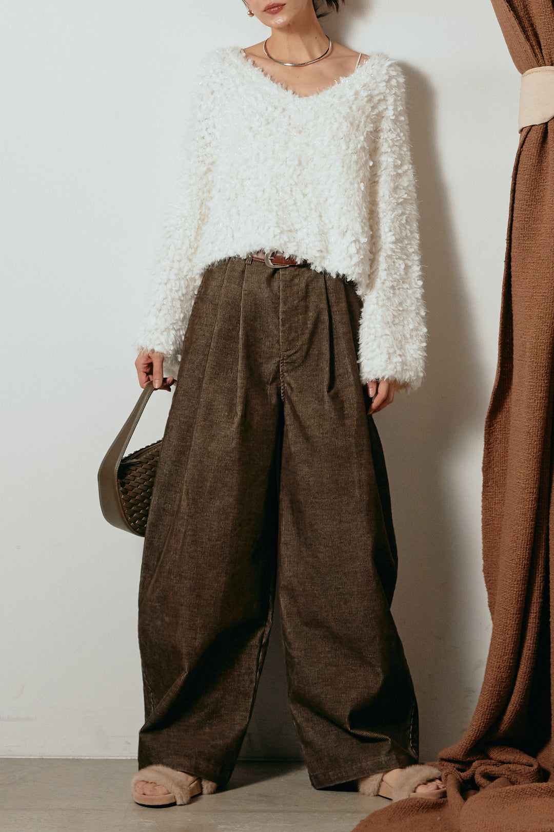 [SET]深Vネックチョウチョヤーンニットトップス+フロントタック入りコーデュロイパンツ(2set)