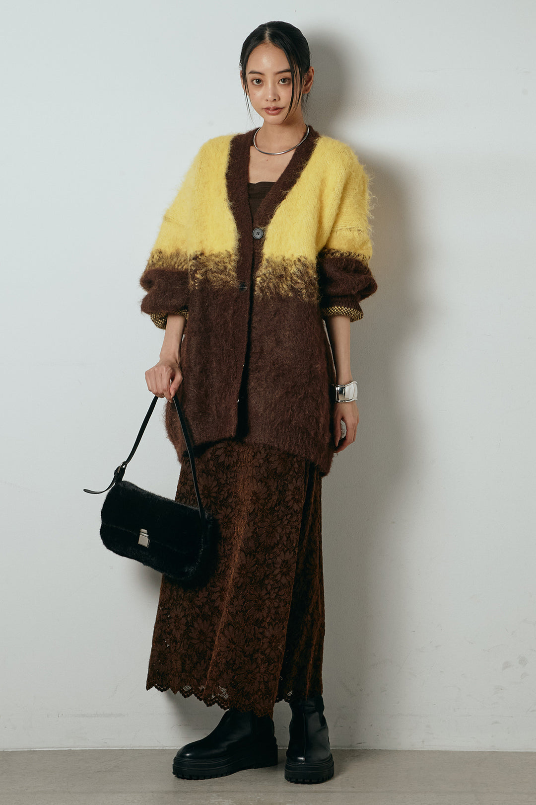 [SET]起毛グラデーションニットカーディガン+花柄刺繍ベロアフレアスカート(2set)