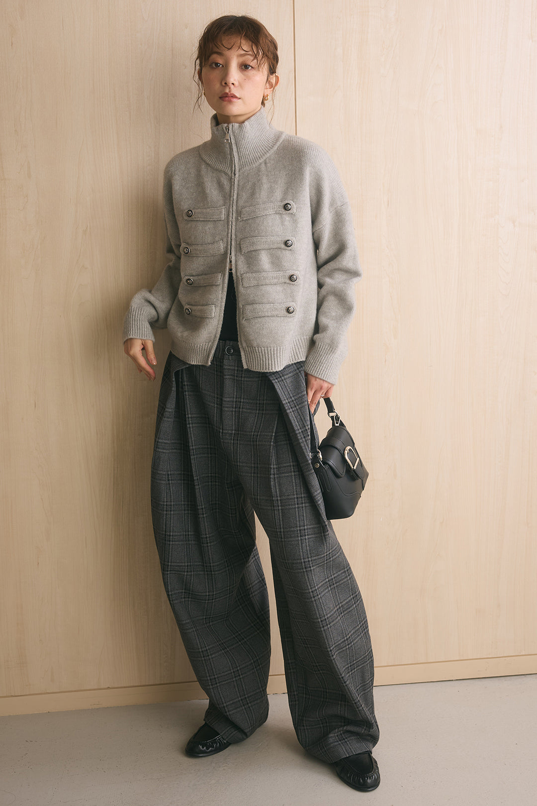 [SET]ナポレオンボタンハイネックニットブルゾン+ブリティッシュチェックバレルパンツ(2set)
