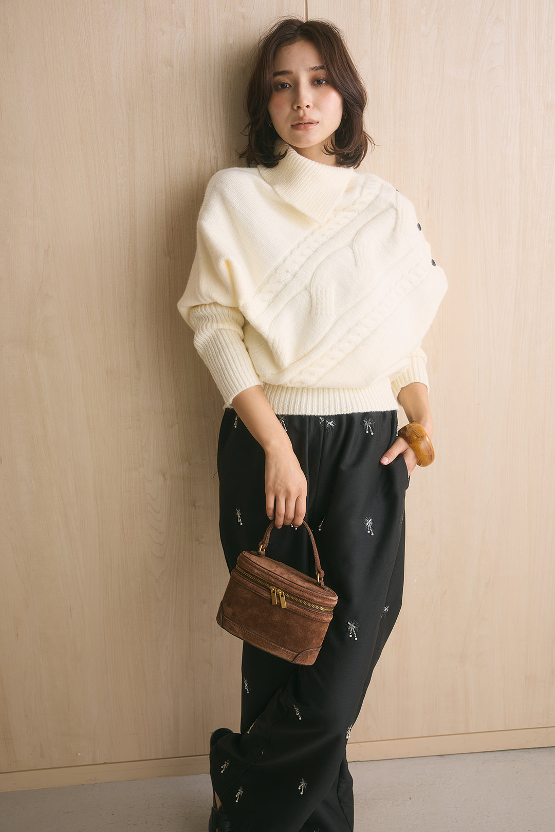 [SET]アシメカラーボタンケーブルニット+総ビーズ刺繍パンツ(2set)