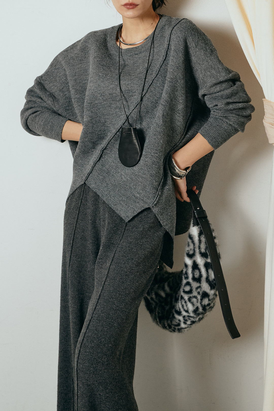 【着回しセット】[SET]アシンメトリーデザインニットトップス+センターラインニットパンツ+フラワー刺繍ワイドスカート(3set)