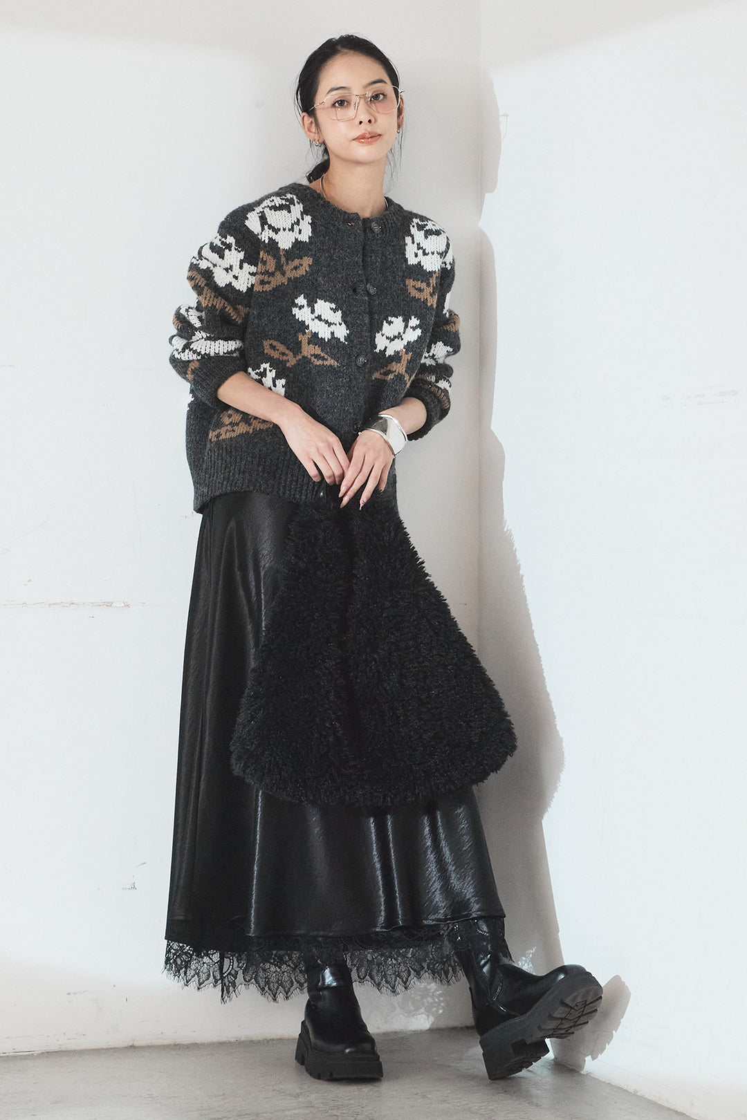 [SET]花柄ジャガードニットカーディガン+裾レースデザインサテンスカート(2set)