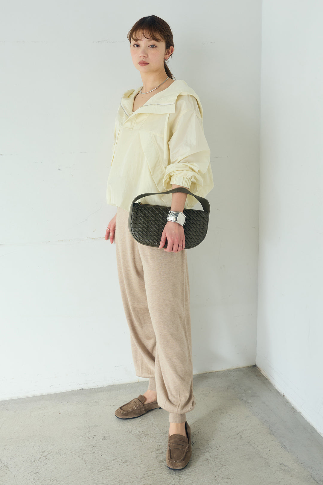 [SET]ナイロンフーディーブルゾンアウター+裾絞りリブニットパンツ(2set)