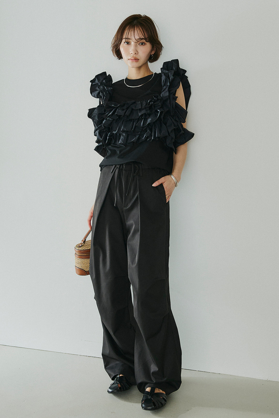 [SET]天竺ナイロンドッキングビスチェ風トップス+ニーサイドタックウエストドロスパンツ(2set)