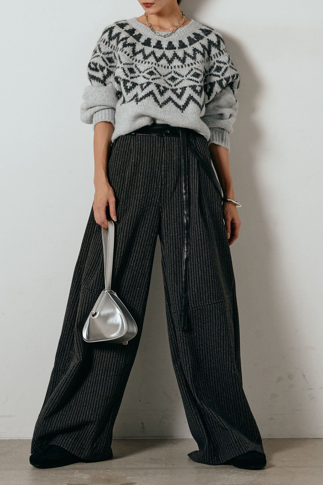 [SET]ノルディック柄Uネックプルオーバー+レザーライク配色ストライプパンツ(2set)