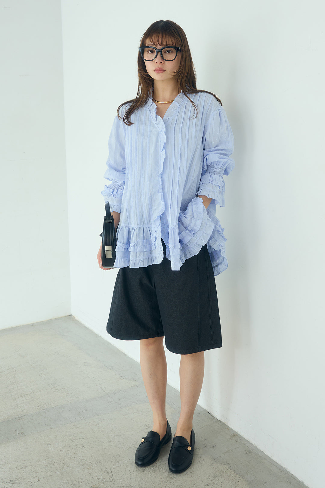 [SET]Vネックランダムフリルブラウス+デニムハーフパンツ(2set)