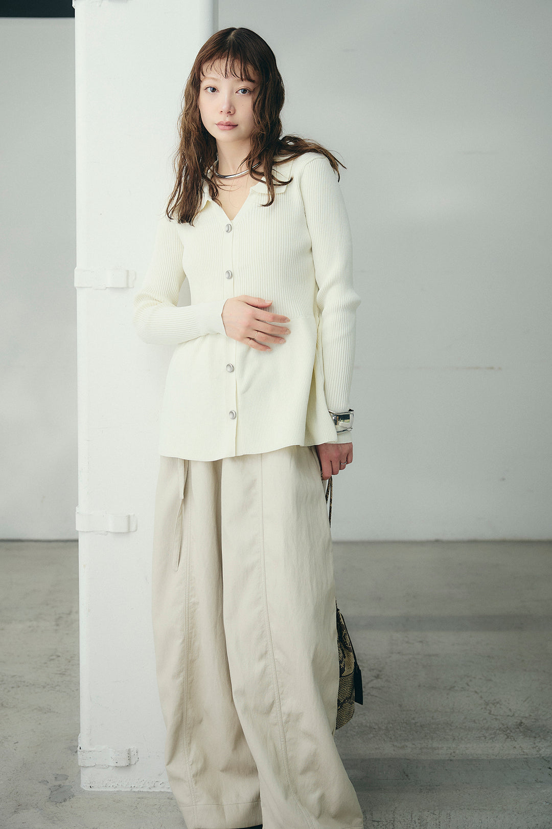 [SET]スキッパーペプラムニット+フェイクレザーカーブワイドパンツ(2set)