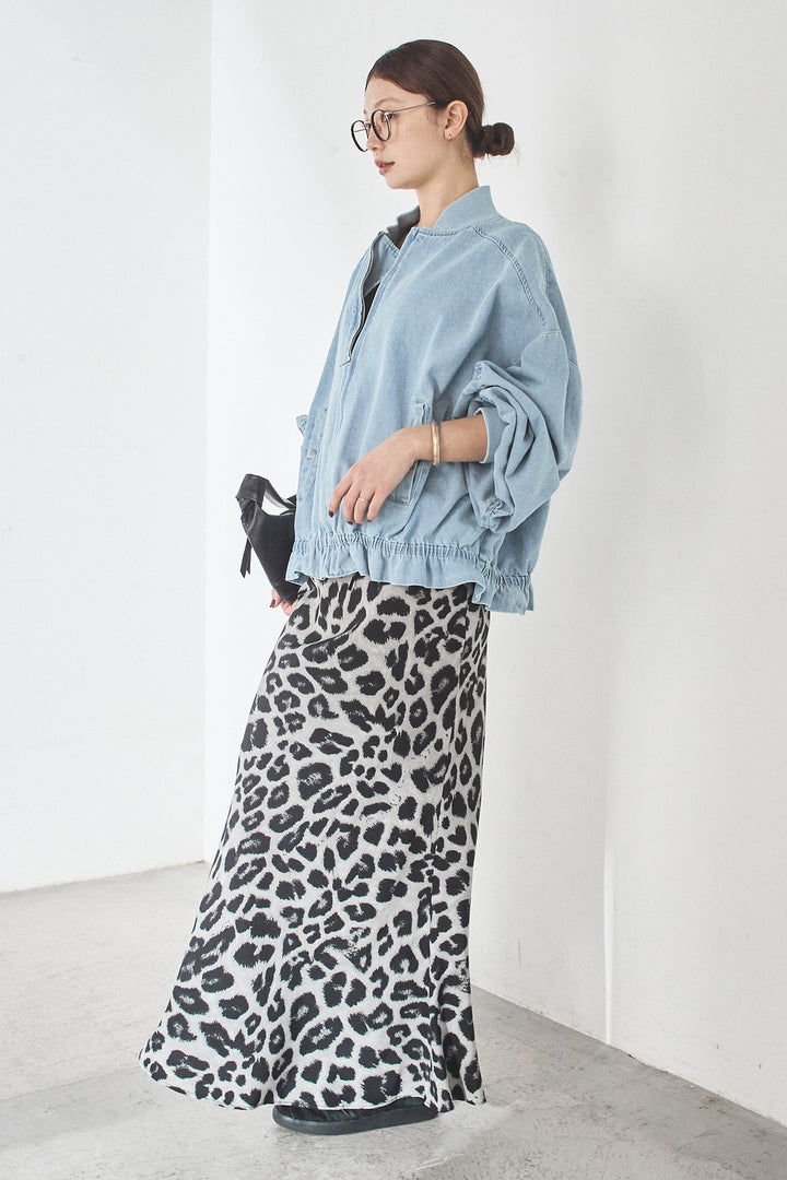 [SET]袖シャーリング裾フリルデニムブルゾン+レオパードサテンナロースカート(2set)