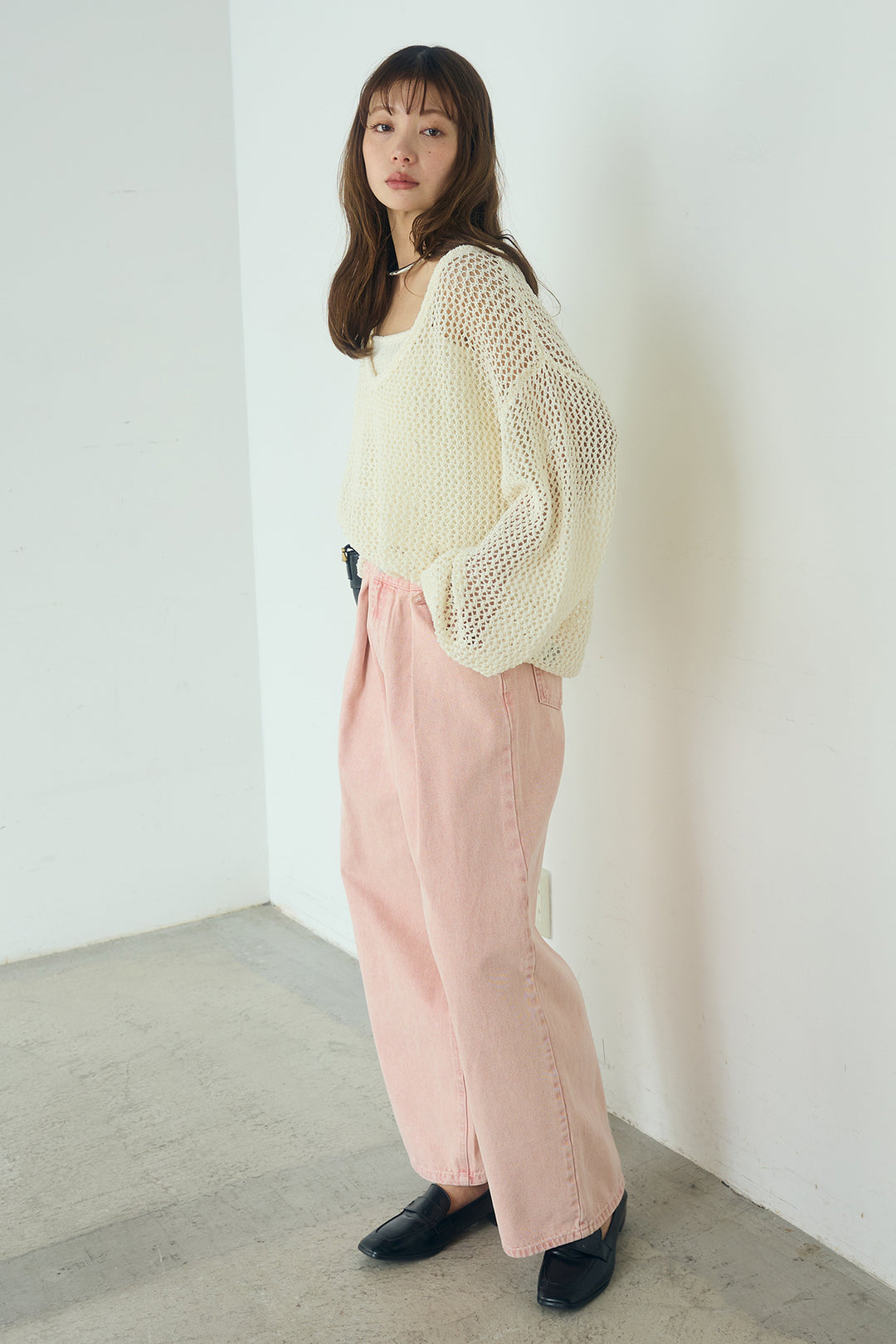 [SET]メッシュ編みビスチェセットVネックプルオーバー+カラーデニムタックカーブパンツ(2set)