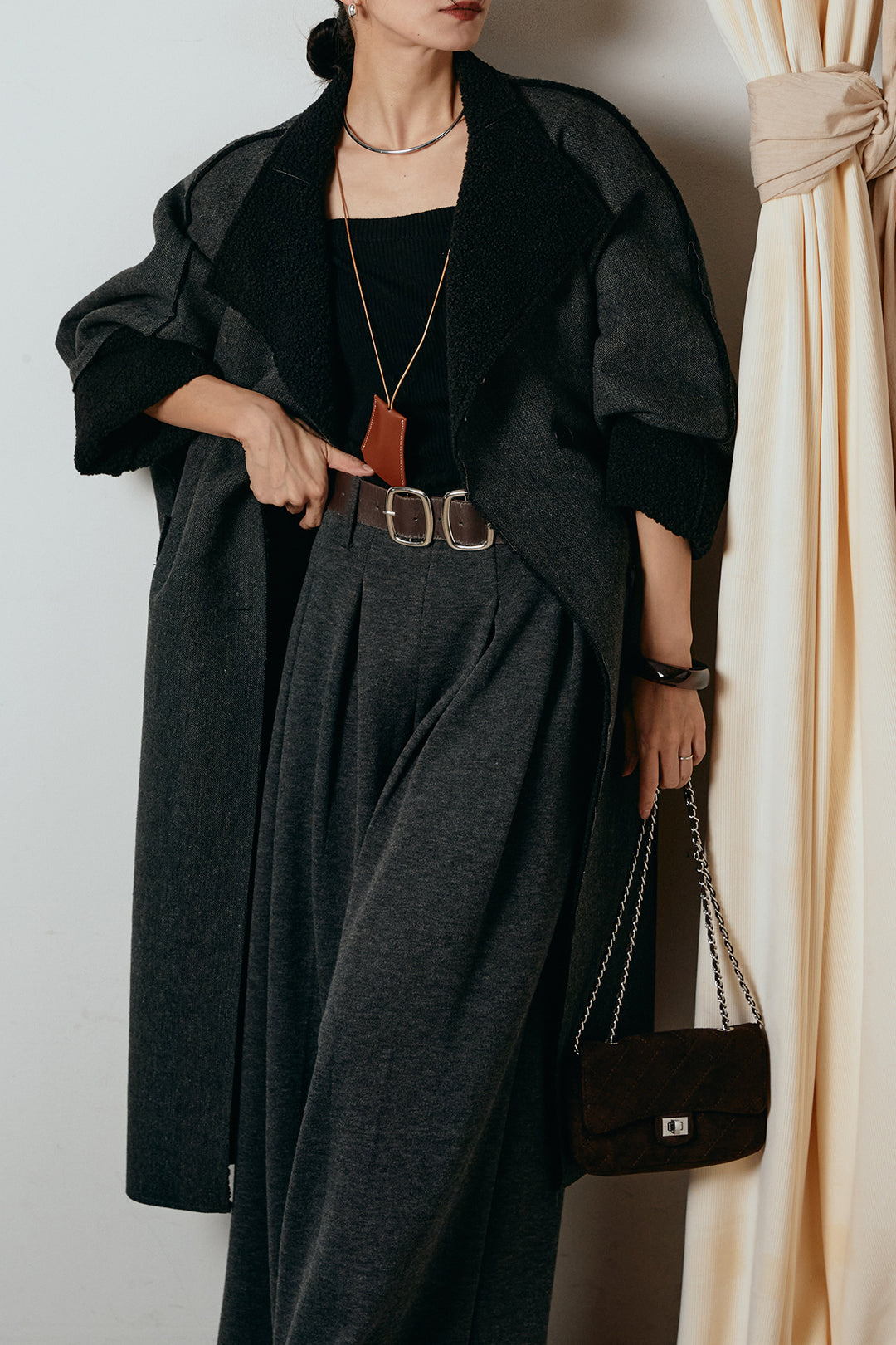 [SET]裏地ボアハイネックロングアウター+フェイクレザー太ベルト付きタックワイドパンツ(2set)